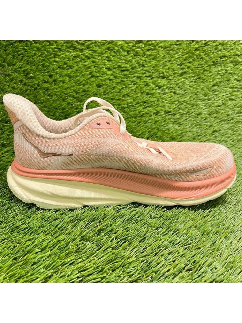 Hoka please review
